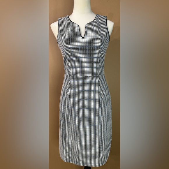 Ann Taylor Sleeveless Tweed Flare Dress V Neck Size 0 Back zipper closure - Picture 2 of 6